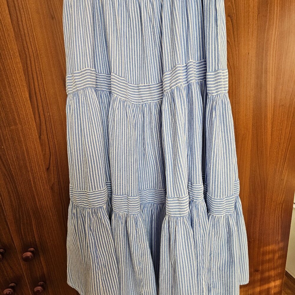 A Beautiful Banana Republic midi skirt